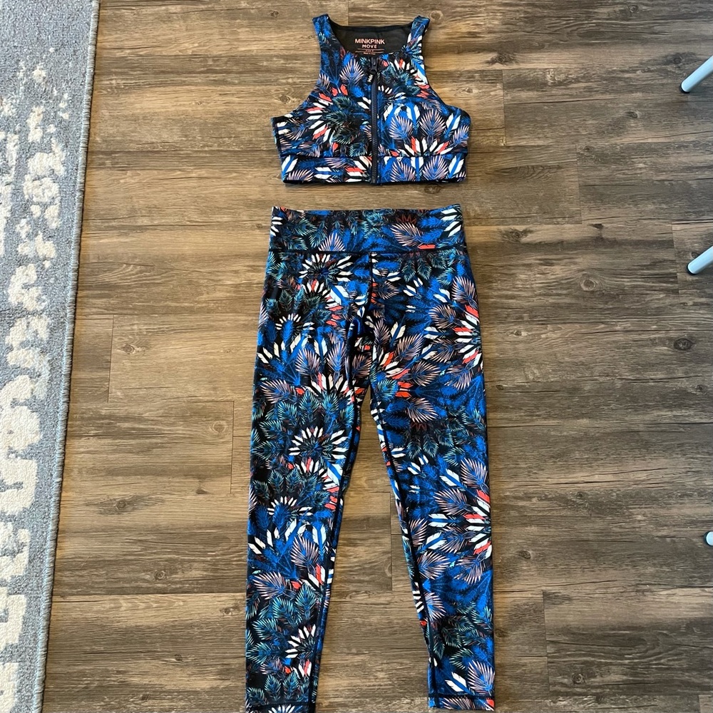 Minkpink Active Set Bra & Leggings Size Small